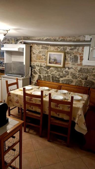 Taverna Abitazione A 15 Km Da Firenze Prato  Eksteriør bilde